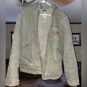 Vintage worn Carhartt jacket!